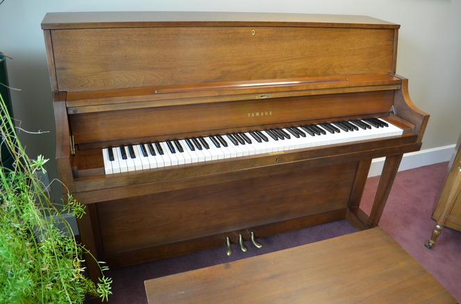 1976 Yamaha P202 studio piano - Upright - Studio Pianos